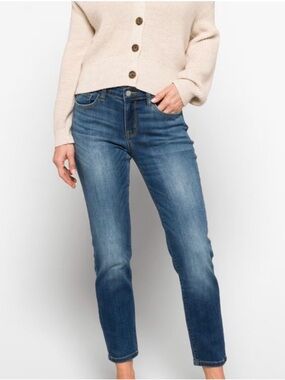 🆕Judy Blue “Adeline” Girlfriend Jean, Size 29